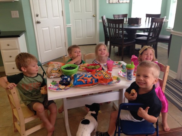 50 Easy Steps to Dinner Time with Kids | Houston Moms Blog