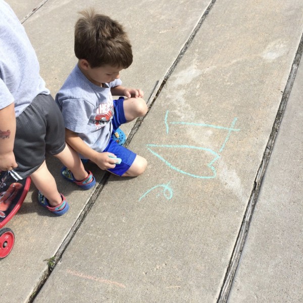 6 Sidewalk Chalk Ideas You Might Not Think To Try  | Houston Moms Blog