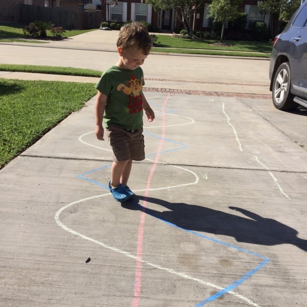 6 Sidewalk Chalk Ideas You Might Not Think To Try  | Houston Moms Blog