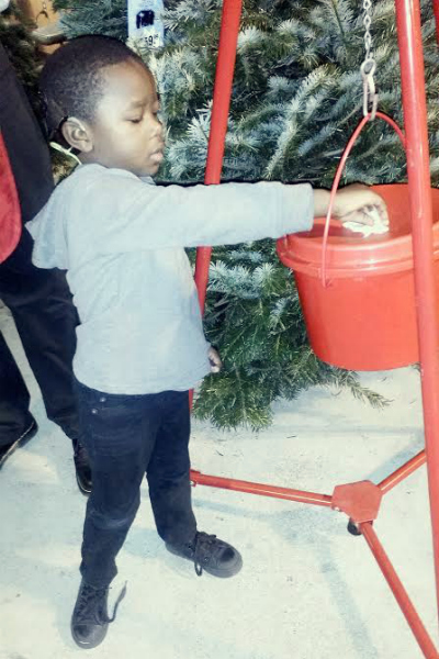 5 Ways Toddlers Can Give Back This Christmas | Houston Moms Blog