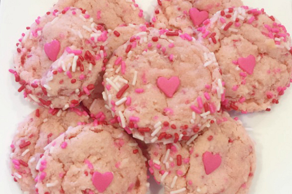 Valentine Sprinkle Cookies for Your Lovebug | Houston Moms Blog