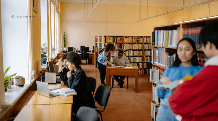 5 Secret Library Hacks {+ Bonus Digital Resources & Services Too!} people reading and working on computers at the library