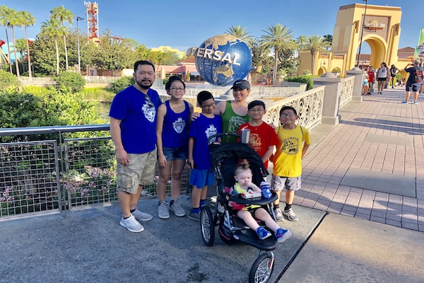 Navigating Universal Studios with a Big Family | Houston Moms Blog