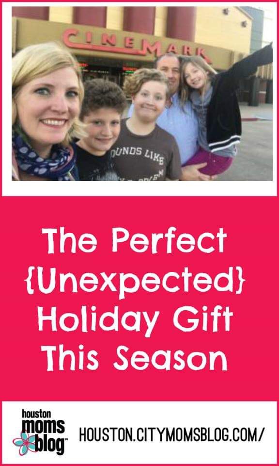 Houston Moms Blog "The Perfect {Unexpected} Holiday Gift This Season" #momsaroundhouston #houstonmomsblog #elfontheshelf #teenager #help