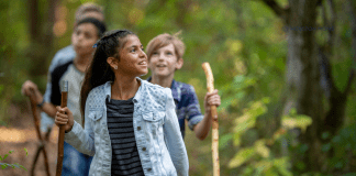 Top 10 Houston Area Hikes to Take with the Family This Summer kids hiking