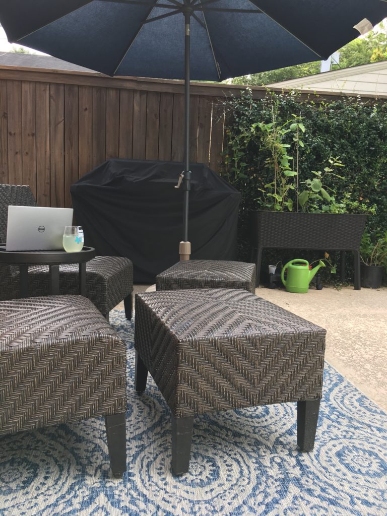 patio furniture with outdoor rug