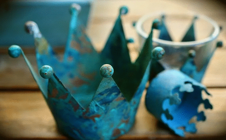 Two crowns. 