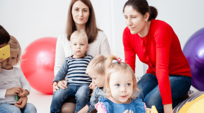 5 Tips for Maintaining Friendships When You Parent Differently