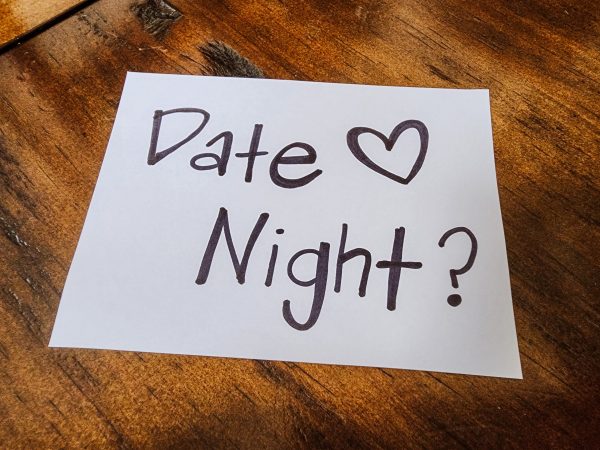 handwritten note with heart that says Date Night 