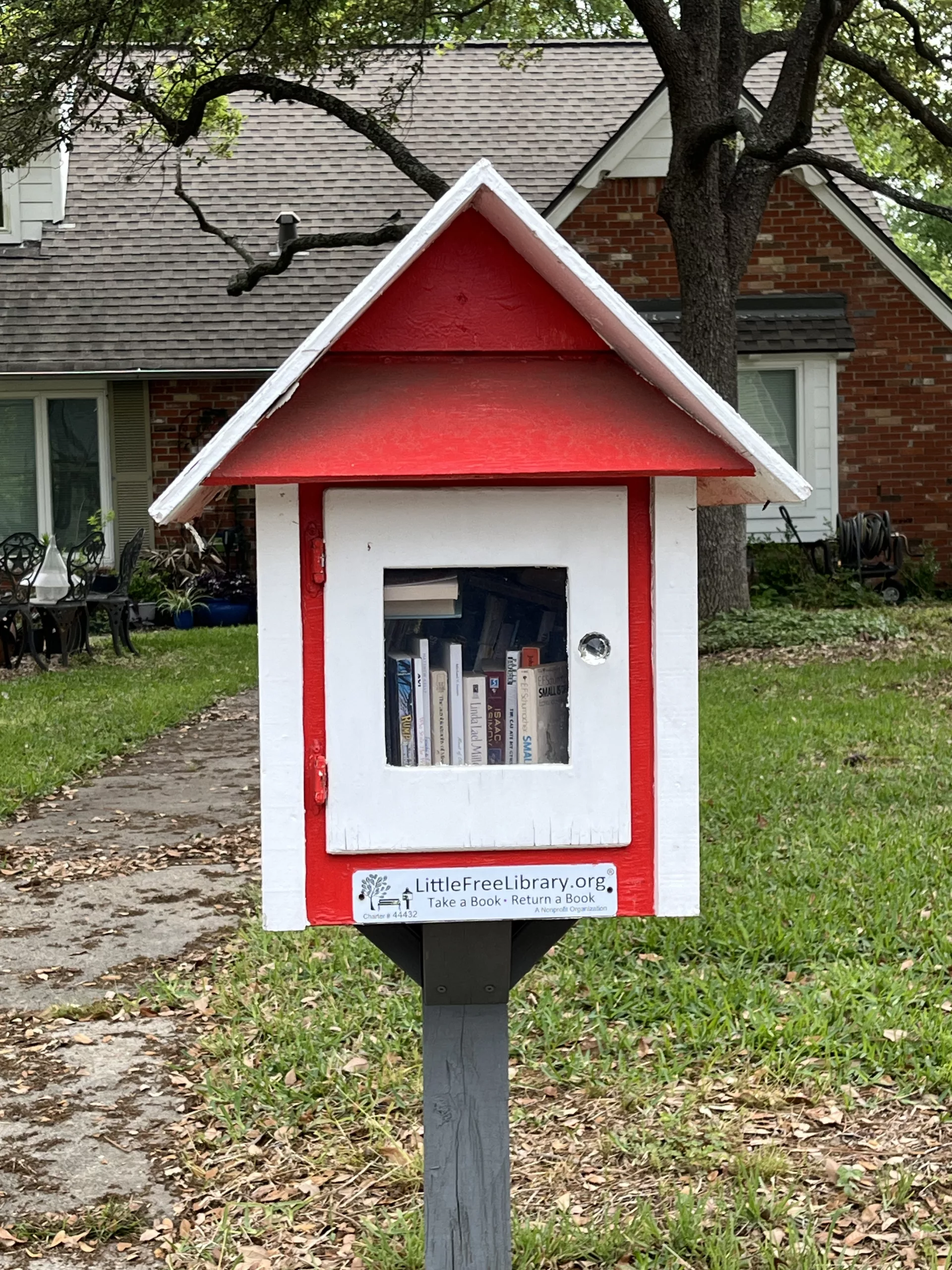 red and white Spring Branch/Memorial little free libraries