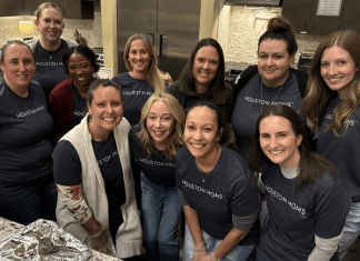 3 Easy Recipes to Serve a Crowd Houston Moms gathers at Ballard House to feed a crowd