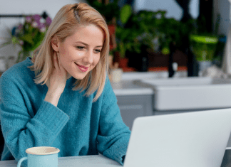 Tips to Make Remote Work Easier for Moms woman doing remote work