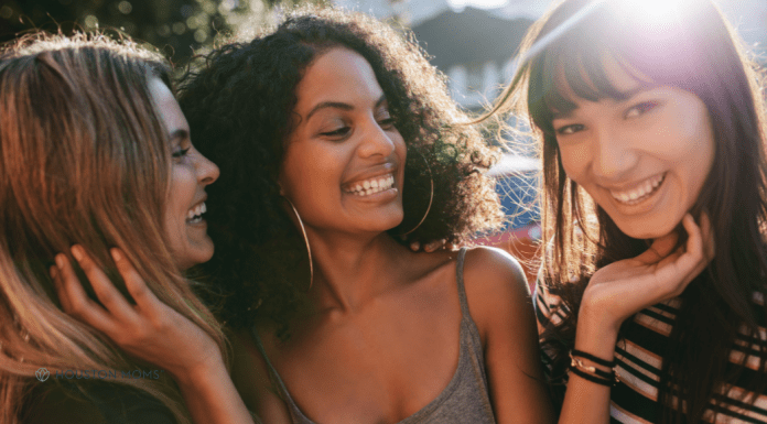 Yes, You Can Make (and Keep) Close Friends as an Adult close friends smiling and laughing together