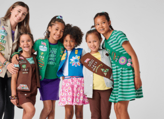 There’s Nothing Like Girls Scouts! girl scouts and mom